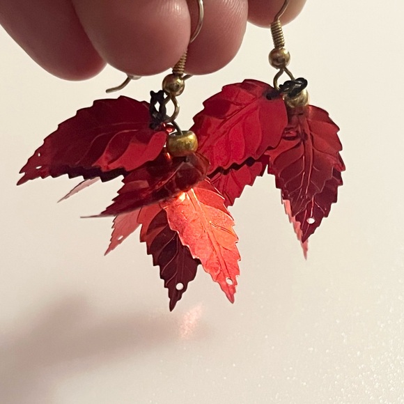Foil Leaf Poinsettia Dangle Earrings Christmas Holiday Earrings - Picture 10 of 16